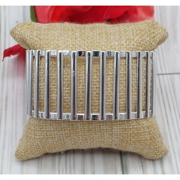 Cute Silver Tone Wide Bar Bangle Cuff Bracelet One Size Form to Fit - Picture 1 of 11